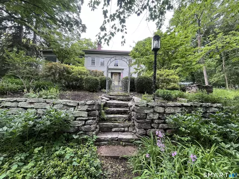 58 Good Hill Rd, Woodbury, CT 06798
