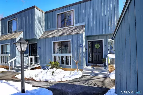 208 Plymouth Colony #208, Branford, CT 06405