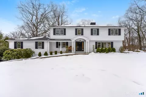 18 Winding Ln, Darien, CT 06820
