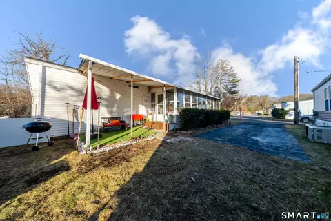 93 Shawnee Rd, East Hartford, CT 06118