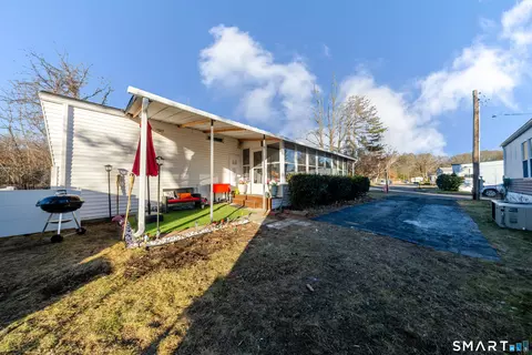 93 Shawnee Rd, East Hartford, CT 06118