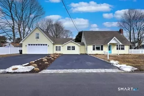 71 Dalton Rd, Milford, CT 06460