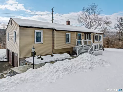 6 Poppy Dr, Brookfield, CT 06804