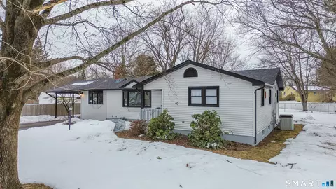 97 University Ave, East Hartford, CT 06108