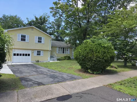 75 Bates Dr, East Hartford, CT 06108