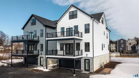 1 Chestnut St, Milford, CT 06460