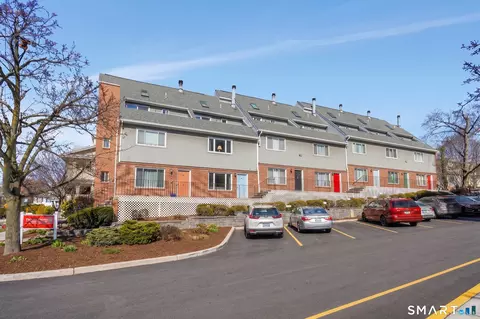 61 Grove St #D, Stamford, CT 06901