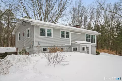 31 Hartford Tpke, Tolland, CT 06084