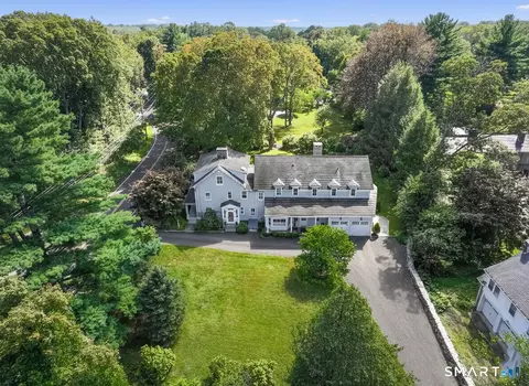 422 Scofieldtown Rd, Stamford, CT 06903