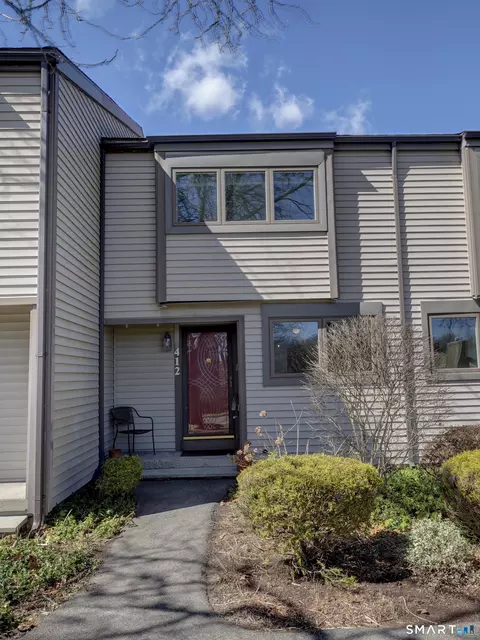 412 Pilgrim Hbr #412, Wallingford, CT 06492