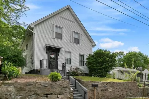 7 Swan Ave, Norwich, CT 06360