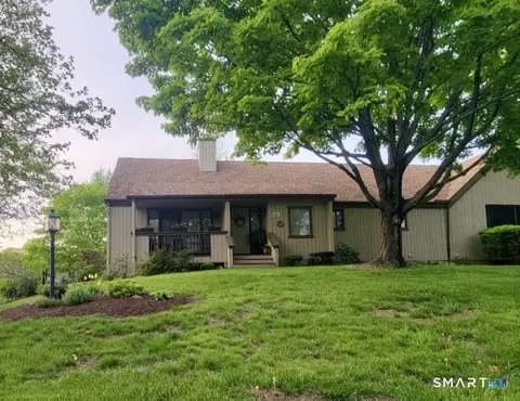 546 North Trl #B, Stratford, CT 06614