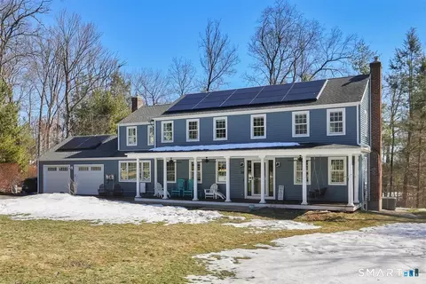 36 Clifdon Dr, Simsbury, CT 06070