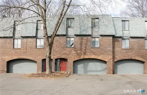 59 Trolley Crossing Ln #59, Middletown, CT 06457