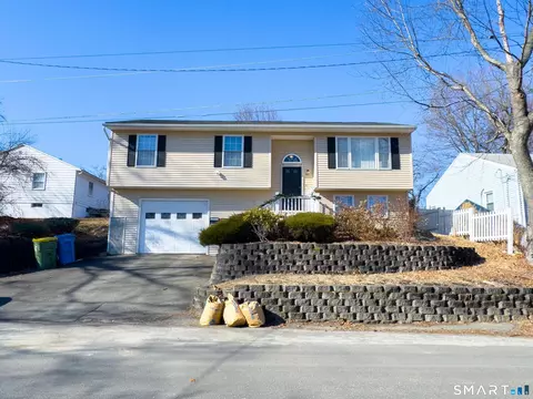 83 Essex Ave, Waterbury, CT 06704