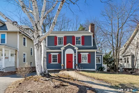 49 Lancaster Rd, West Hartford, CT 06119