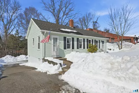 74 Riverside Dr, Thompson, CT 06277