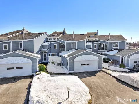 8 Oyster Landing Rd #8, Milford, CT 06460