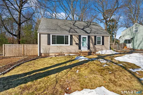 27 Checkerberry Ln #27, Glastonbury, CT 06033