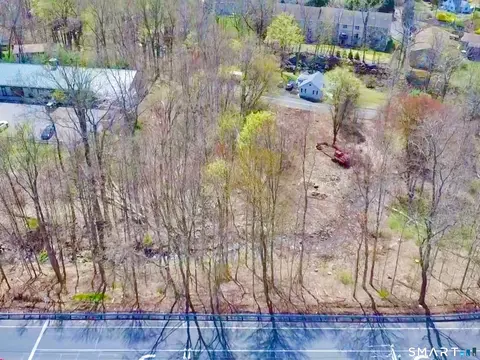 738 Beacon Valley Rd, Naugatuck, CT 06770