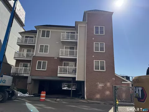 19 Isaacs St #405, Norwalk, CT 06850