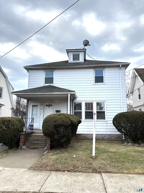 82 Noble St, West Haven, CT 06516