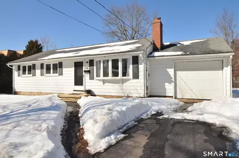 548 Mulberry St, Windsor Locks, CT 06096