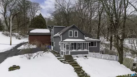 79 Roosevelt Ave, Norwich, CT 06360