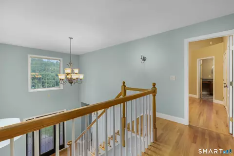 Entry Way - 12 Red Oak Dr, Killingly, CT 06239 photo 3 of 4