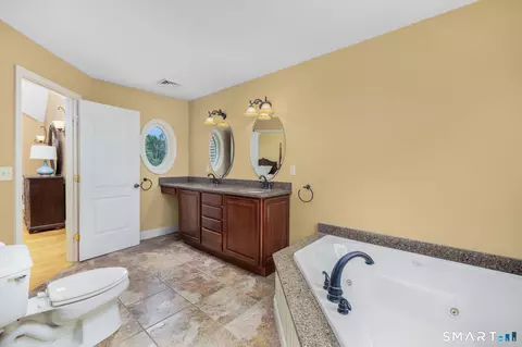Bath - 12 Red Oak Dr, Killingly, CT 06239 photo 1 of 6