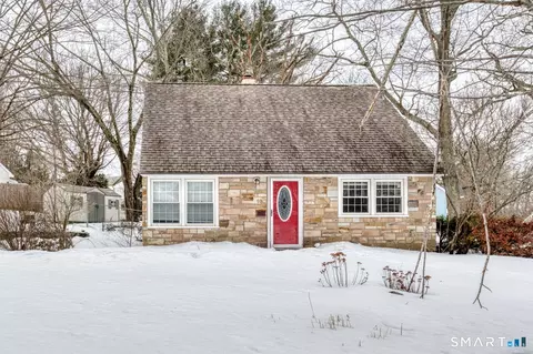 69 Lynwood Dr, Willimantic, CT 06226