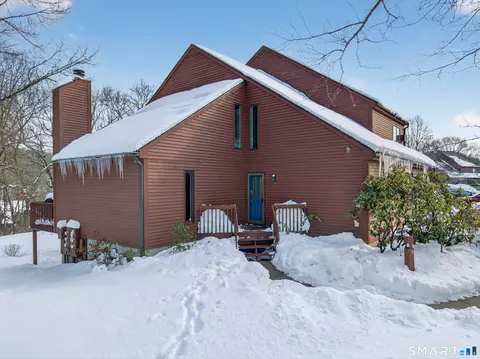 97 W Main St #36, Niantic, CT 06357