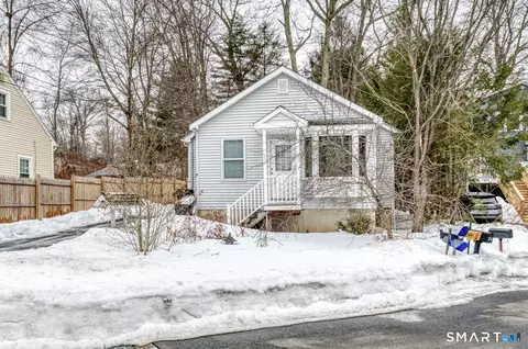 316 Shore Dr, Coventry, CT 06238