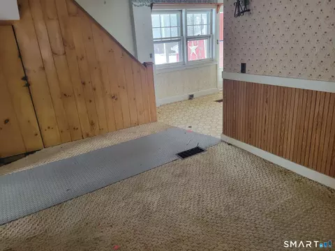 Entry Way - 459 Colonel Ledyard Hwy, Ledyard, CT 06339 photo 3 of 3