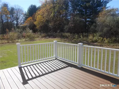 Exterior - 823 Stone Rd # A, Windsor, CT 06095 photo 8 of 8