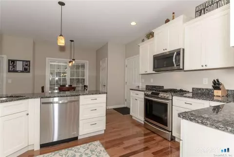 Kitchen - 823 Stone Rd # A, Windsor, CT 06095 photo 1 of 3