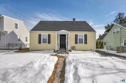 375 Ruth St, Bridgeport, CT 06606