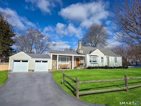 32 Bauer Place Ext, Westport, CT 06880