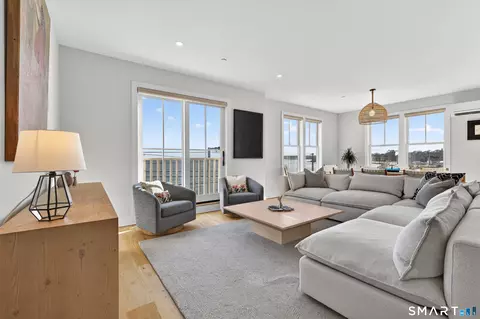 Living - 185 Main St #301, Niantic, CT 06357 photo 1 of 3