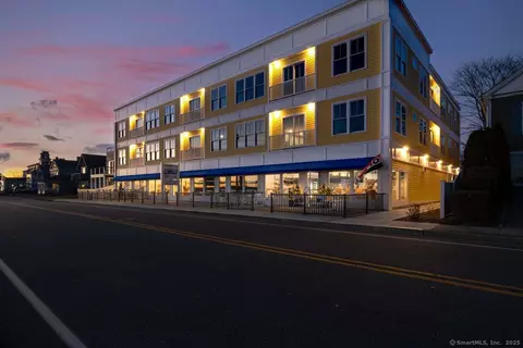 185 Main St #301, Niantic, CT 06357