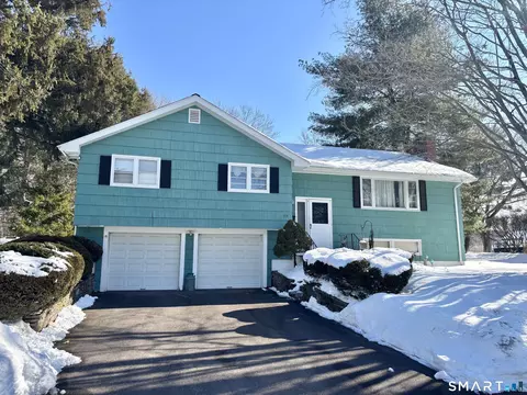 29 Constance Dr, Manchester, CT 06042