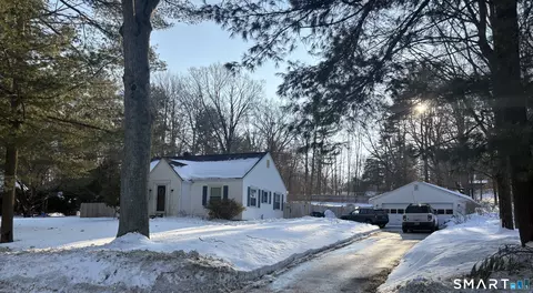 39 S Windham Rd, Windham, CT 06226