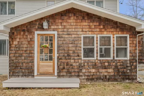 23 Central Ave, Niantic, CT 06357