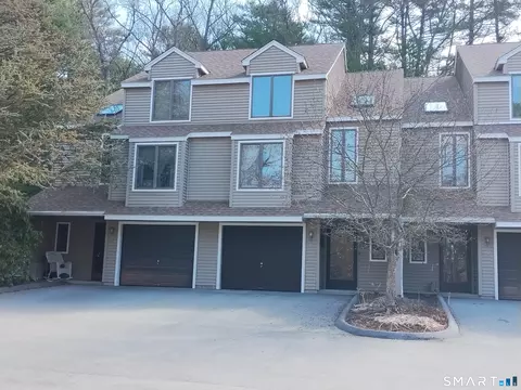 3 Westside Dr #14, North Grosvenor Dale, CT 06255