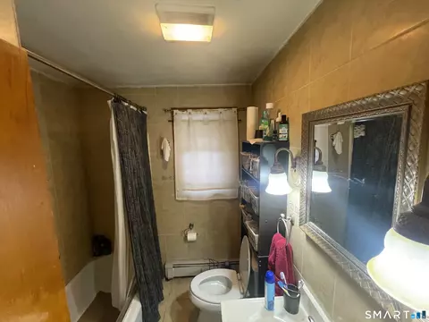 52 Bennett Ave, Waterbury, CT 06708 photo 12