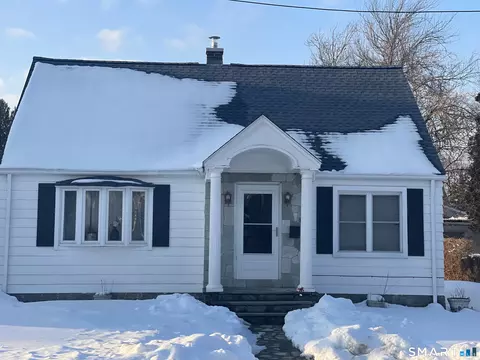 52 Bennett Ave, Waterbury, CT 06708