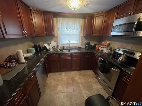 52 Bennett Ave, Waterbury, CT 06708 photo 18