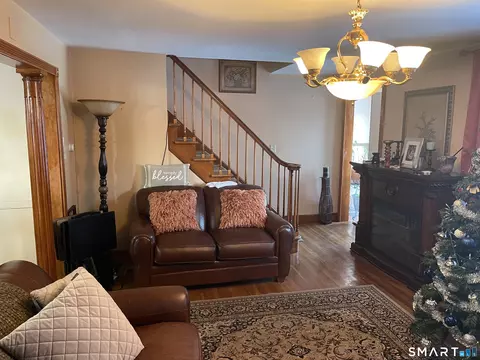 52 Bennett Ave, Waterbury, CT 06708 photo 9