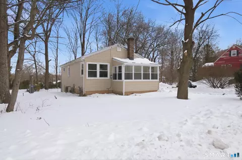 85 Forest St, Plainville, CT 06062