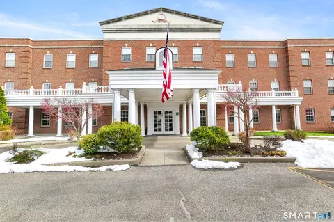 59 Courtland Ave #2T, Stamford, CT 06902